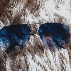 Blue gradient aviator sunglasses